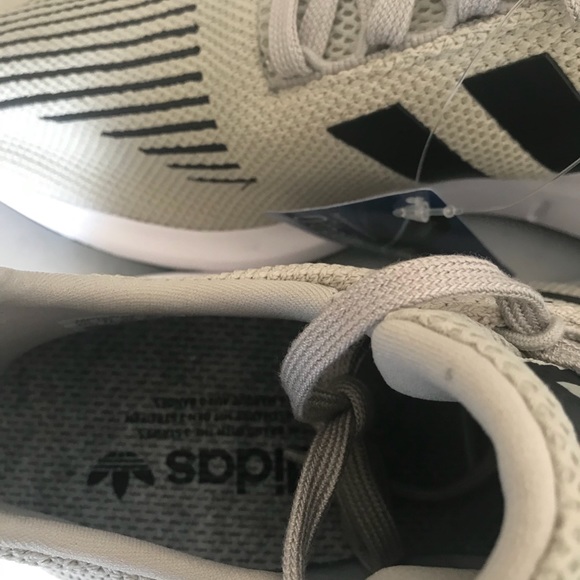 Adidas Swift Run - Picture 4 of 6